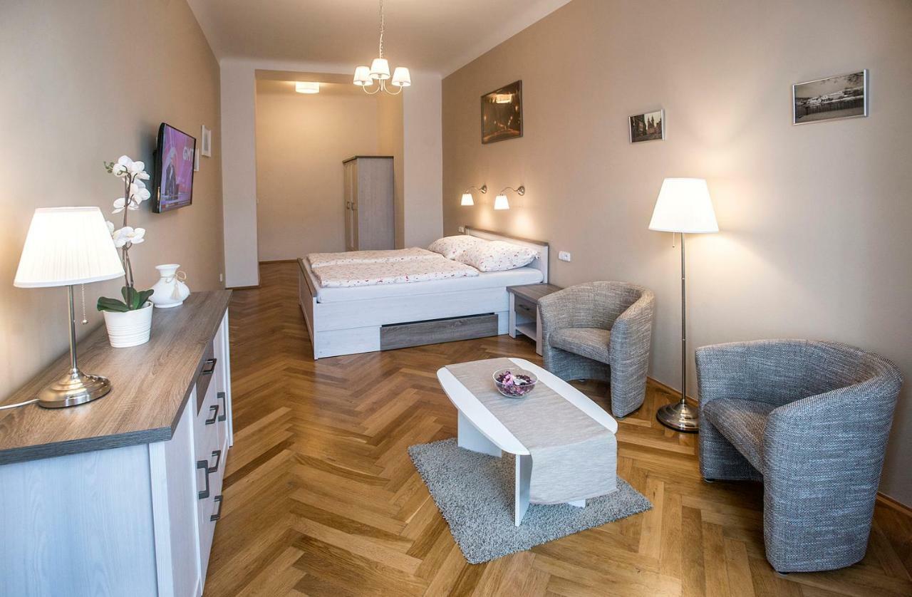 Charles IV Apartments Prague Extérieur photo